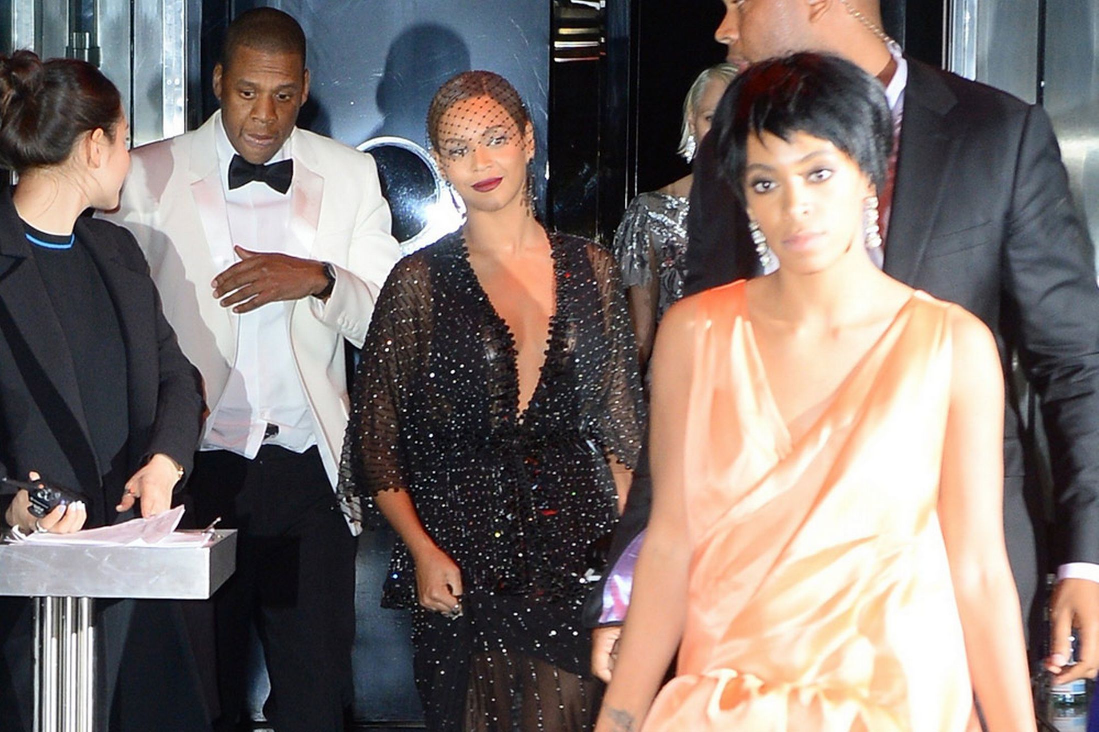 Jay Z Survives Public Elevator Ride With Solange