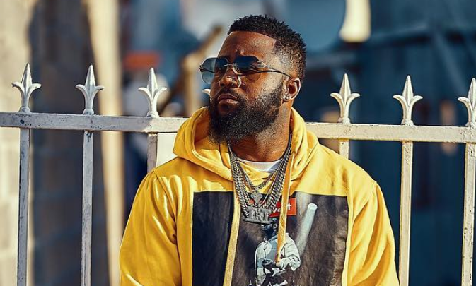 Cassper Responds To Claims That He Owes Mshoza R100K